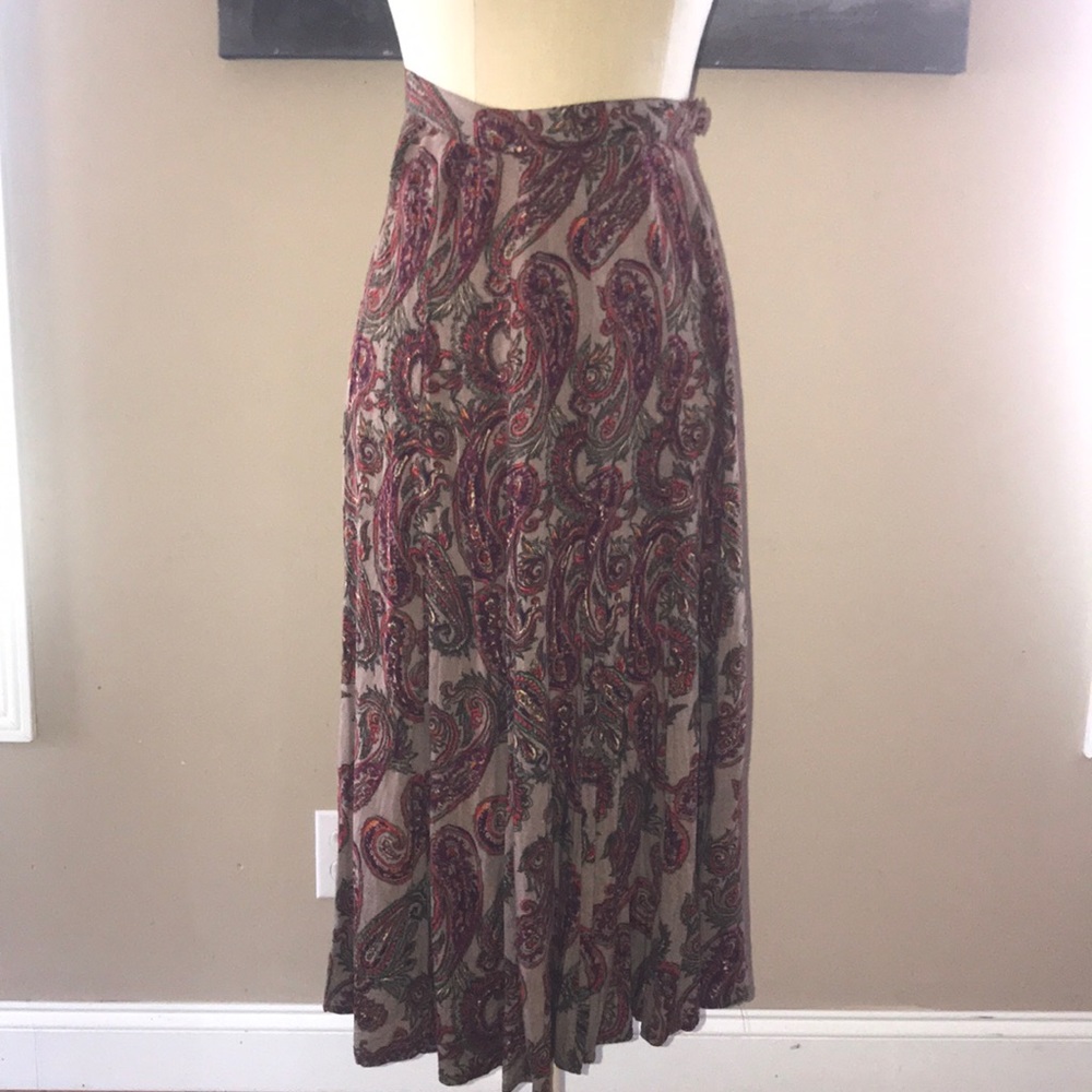 EUC, Forever 21 paisley maxi skirt, S